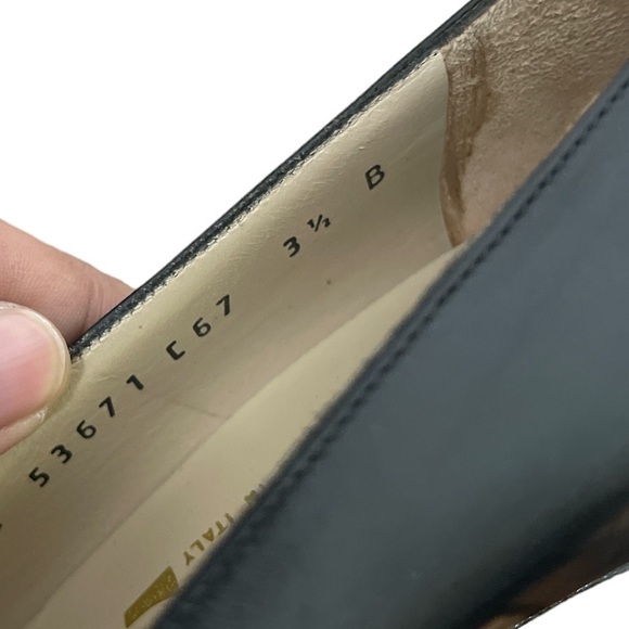 Salvatore Feragammo black pump - Picture 2 of 4